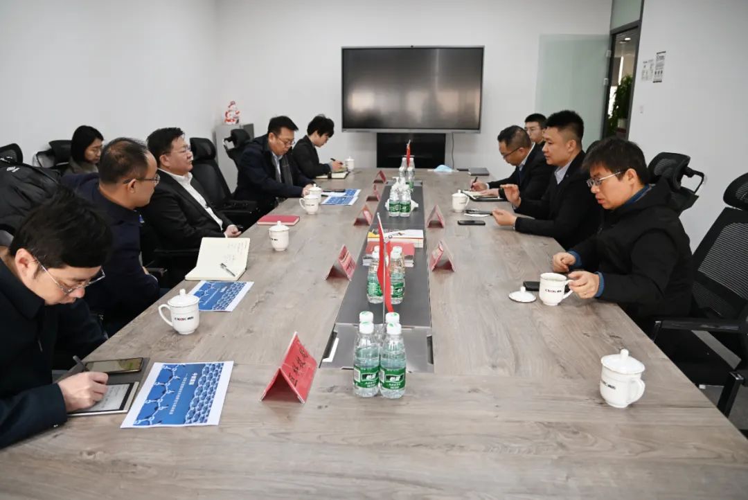 天津市津南區(qū)委常委、常務(wù)副區(qū)長(zhǎng)于瑞均一行蒞臨公司調(diào)研服務(wù)